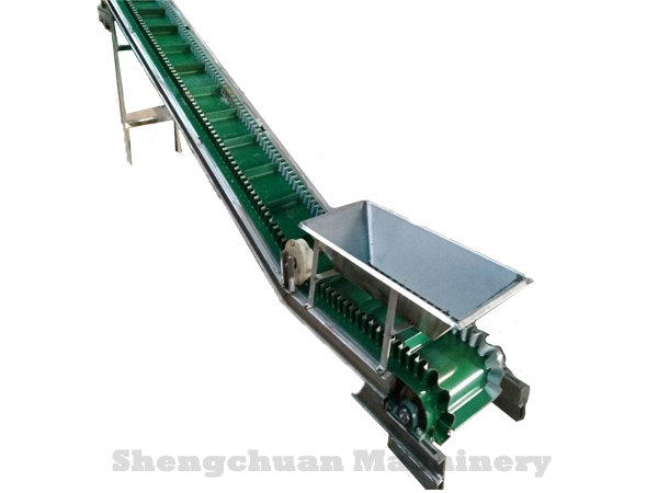皮帶輸送機?。狠斔臀磥淼牧α? />
</p>
<p>
當然,皮帶輸送機的應(yīng)用也是非常廣泛的。它可以在礦山、碼頭、工廠、倉庫等各種場所大顯身手。無論是煤炭、礦石、糧食,還是包裹、箱子,都能通過皮帶輸送機快速而準確地到達目的地。
</p>
不僅如此,隨著科技的不斷發(fā)展,皮帶輸送機也在不斷進化。智能控制系統(tǒng)的加入,讓皮帶輸送機變得更加智能和自動化,大大提高了生產(chǎn)效率和安全性。<br />
總之,皮帶輸送機是工業(yè)領(lǐng)域中的無名英雄,它默默地工作,為我們的生產(chǎn)和生活提供了堅實的保障。讓我們一起感謝皮帶輸送機,感謝它為我們帶來的便利和效率!<br />
<p>
如果你對皮帶輸送機還有更多的好奇和疑問,歡迎留言哦!我們一起來探討這個神奇的輸送設(shè)備吧!
</p>
<p>
<img onload=